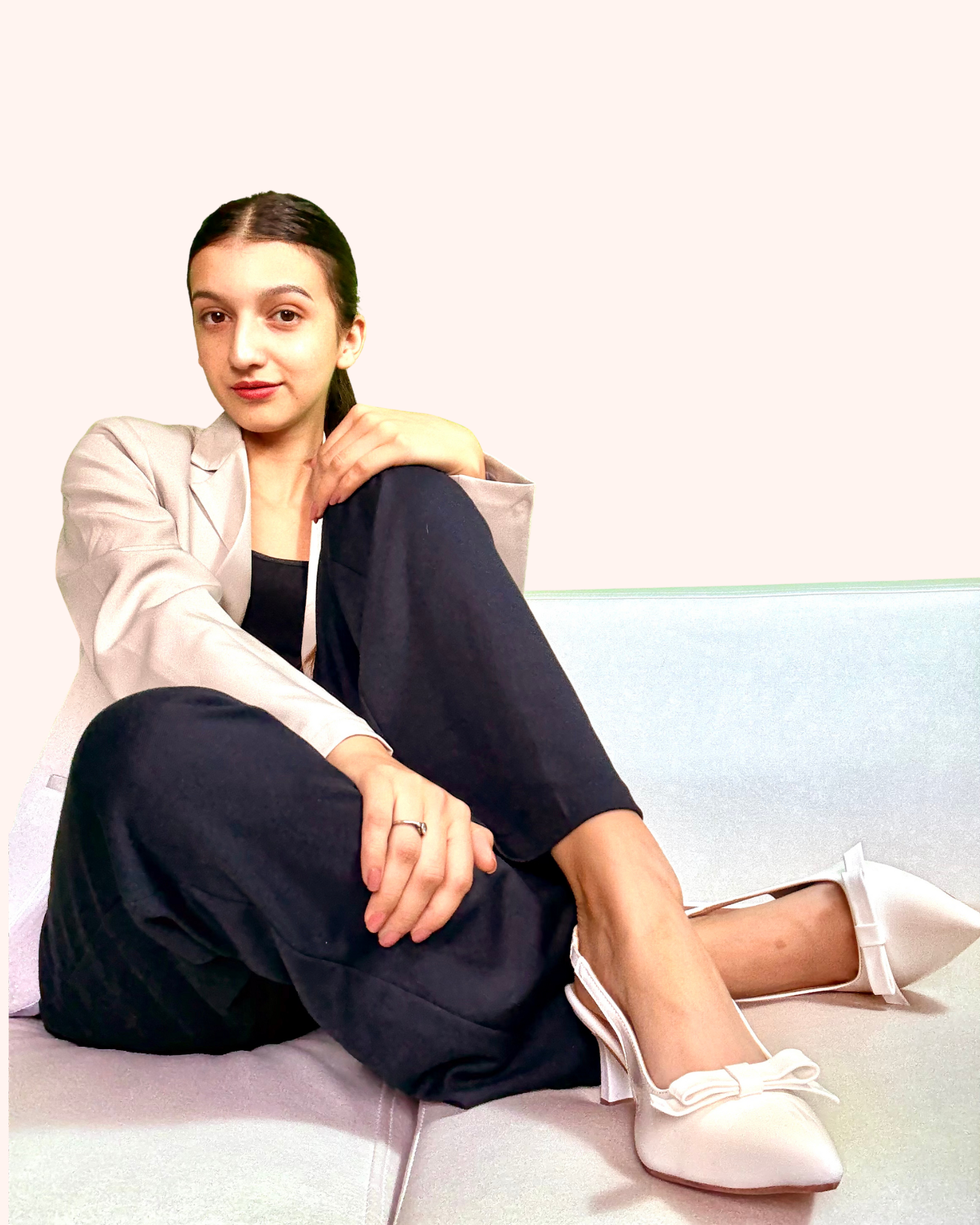 The Neutral Note – White Mules