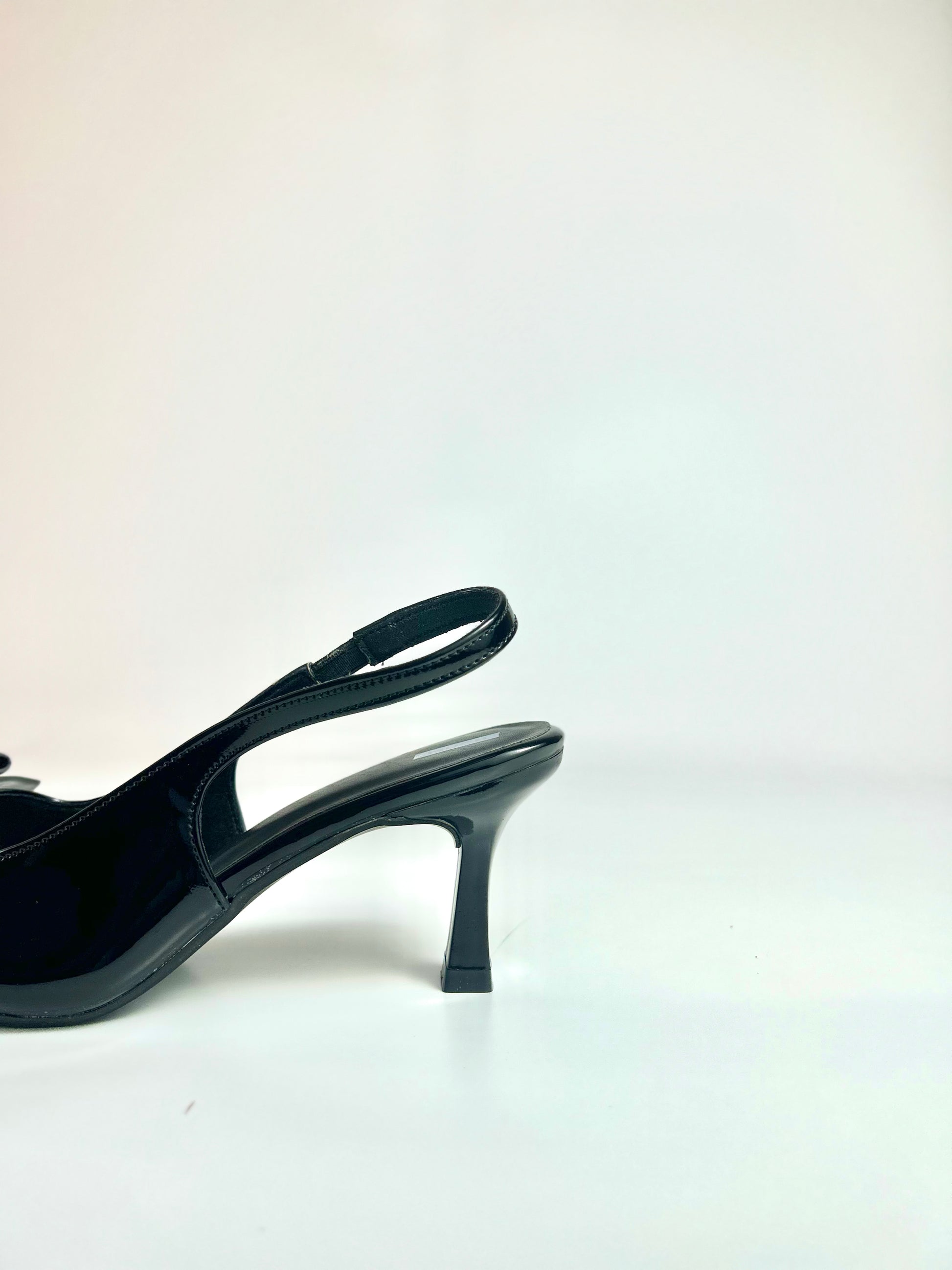 The Neutral Note – Black Mules