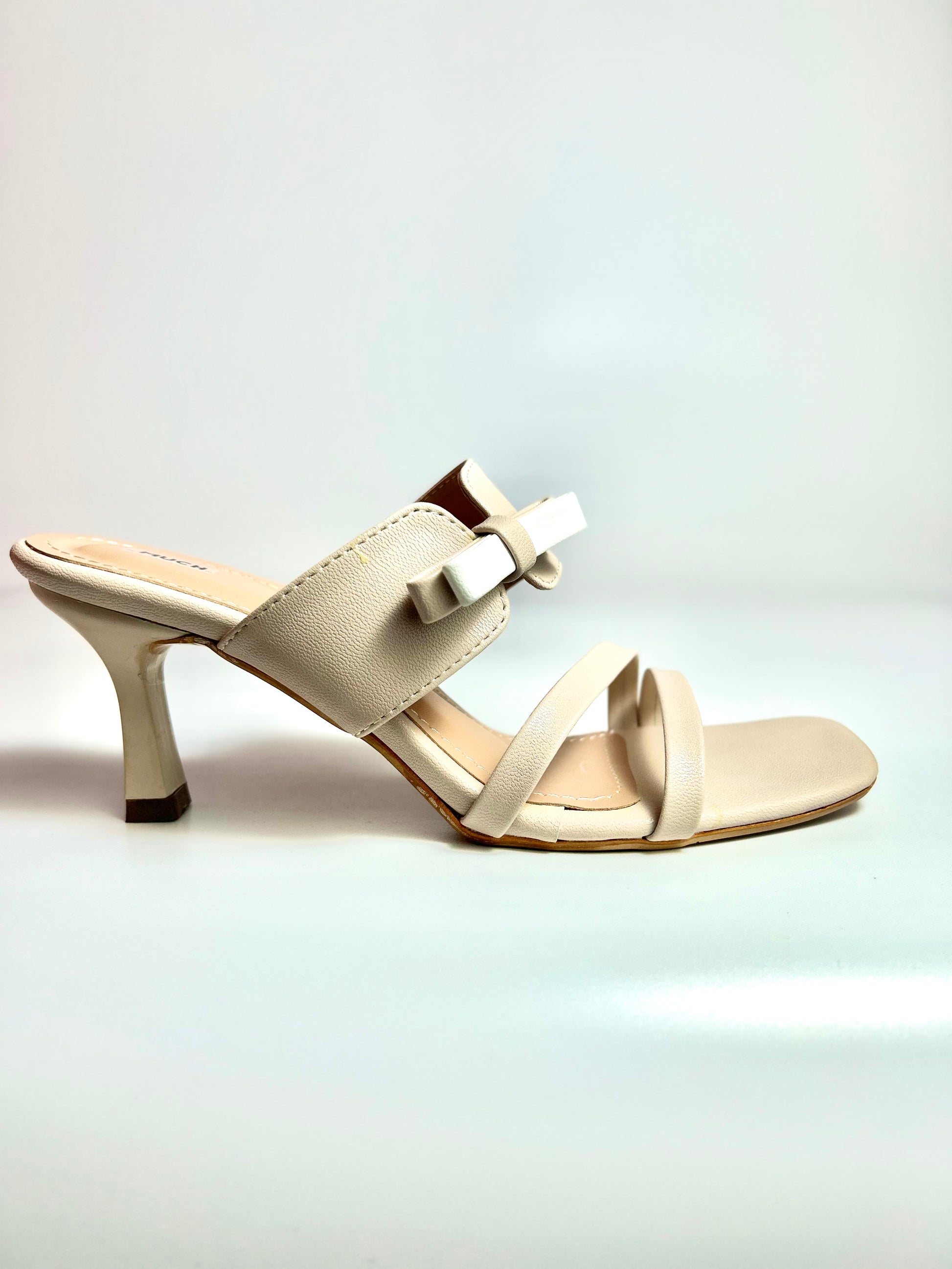 The Hazel Bow – Cream Bow Slip-On Heel