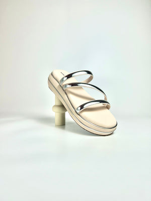 The Soft Rise – Cream Flatform Slip-On