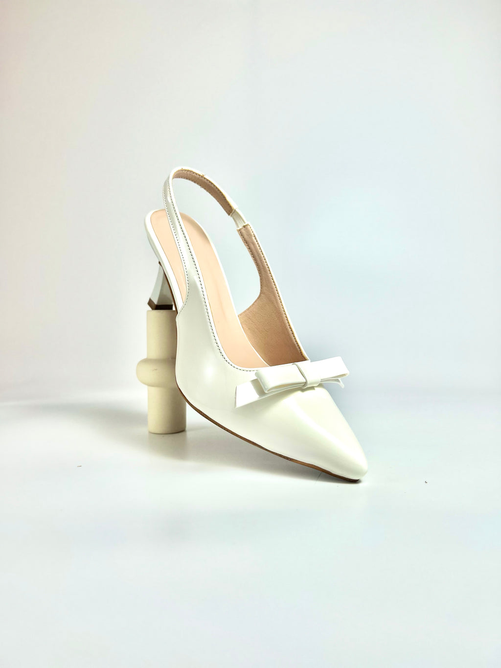The Neutral Note – White Mules