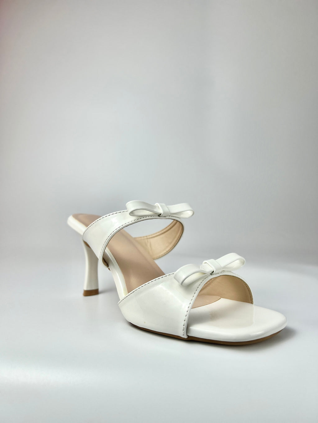 The Final Draft – White Slip-On
