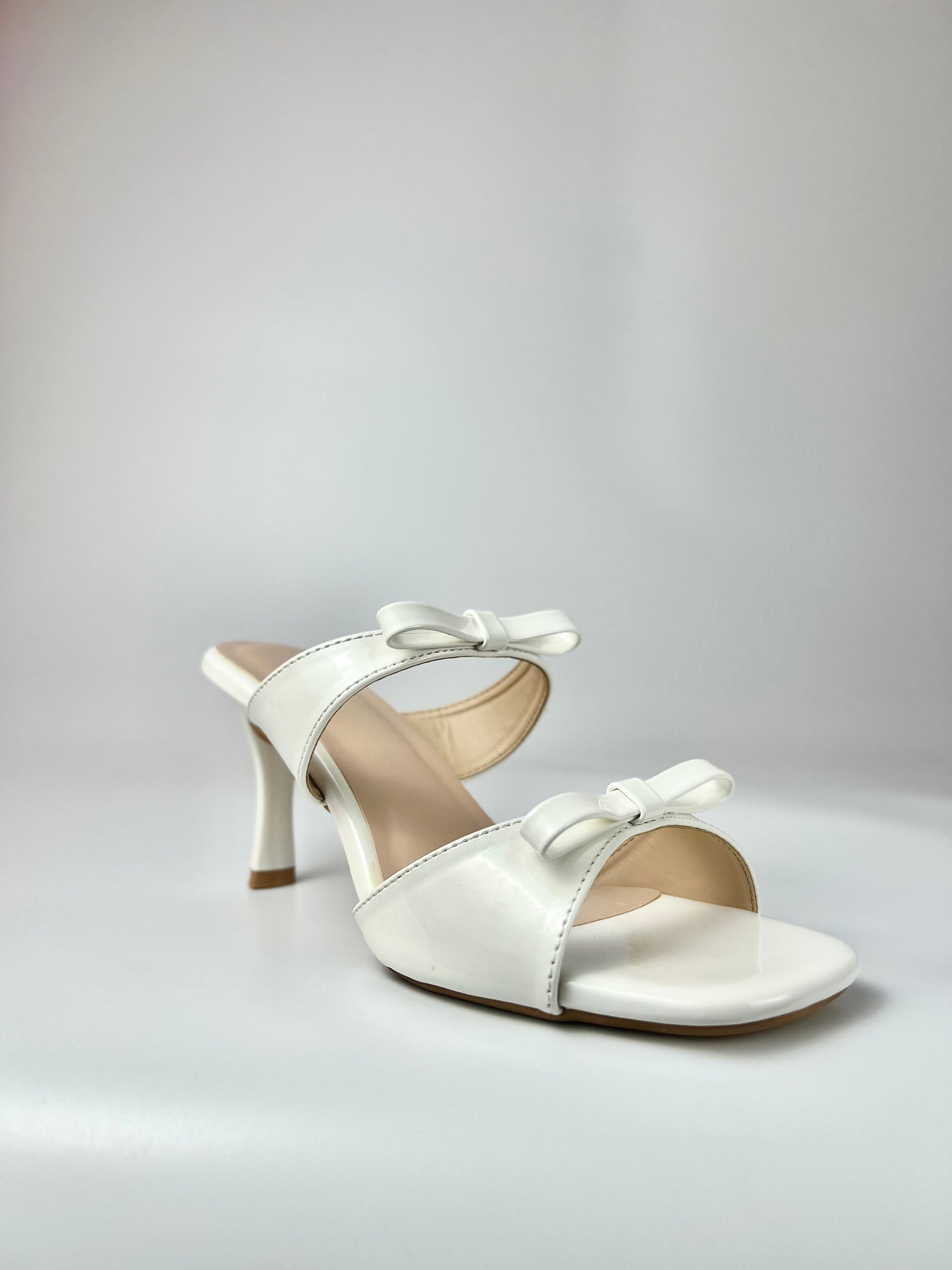 The Final Draft – White Slip-On