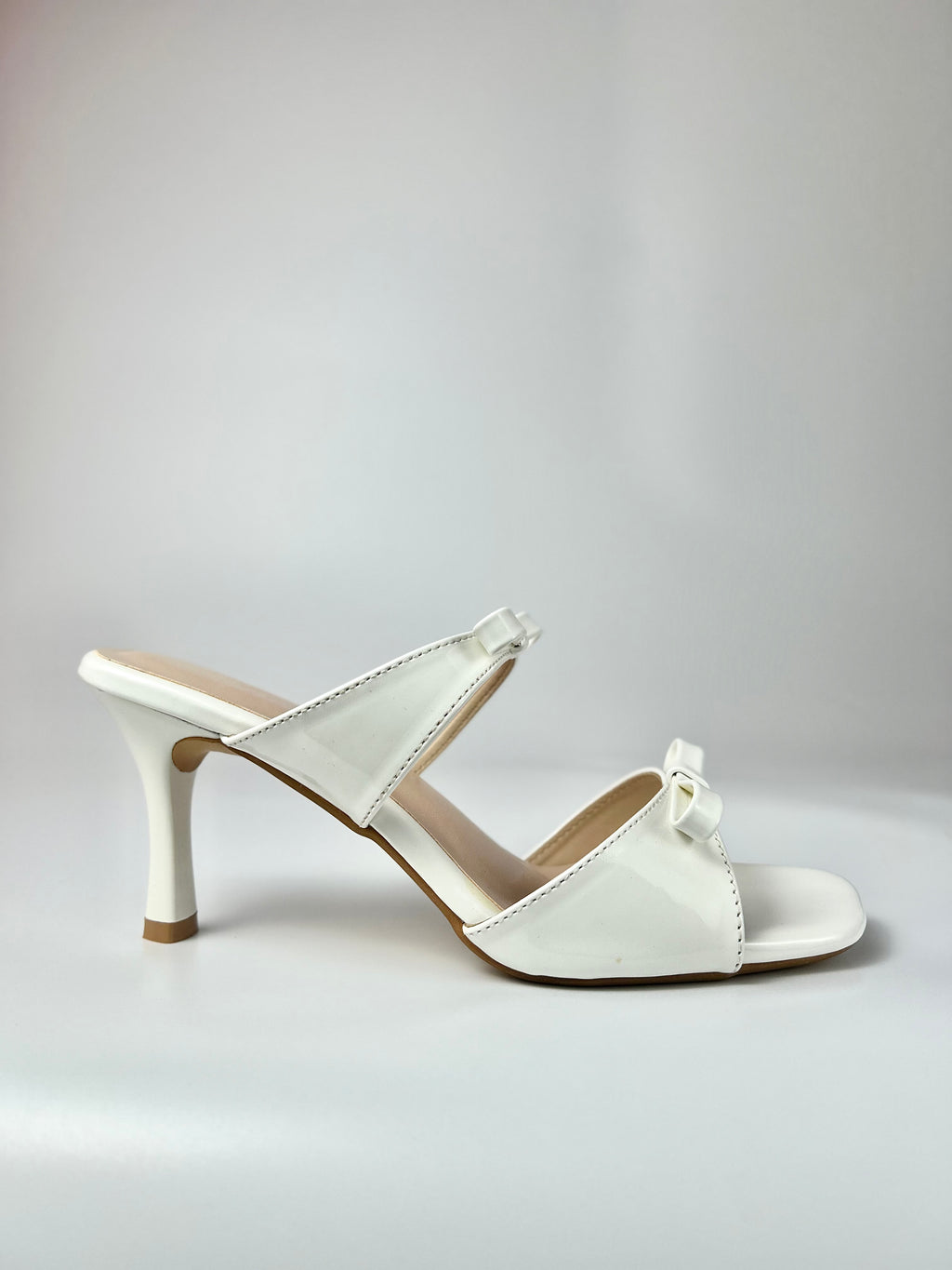 The Final Draft – White Slip-On